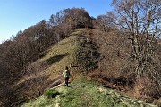 33 In andata saliamo a sx alla Cima di Muschiada (1458 m)